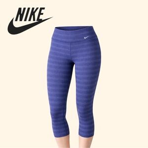 Nike Dri-FIT Capri Leggings Women’s Medium Blue Textured Athletic Cropped Pants